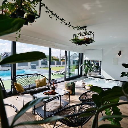 Dom Z Basenem I Jacuzzi Do 10 Osob Zator Willa Luxhouse Экстерьер фото