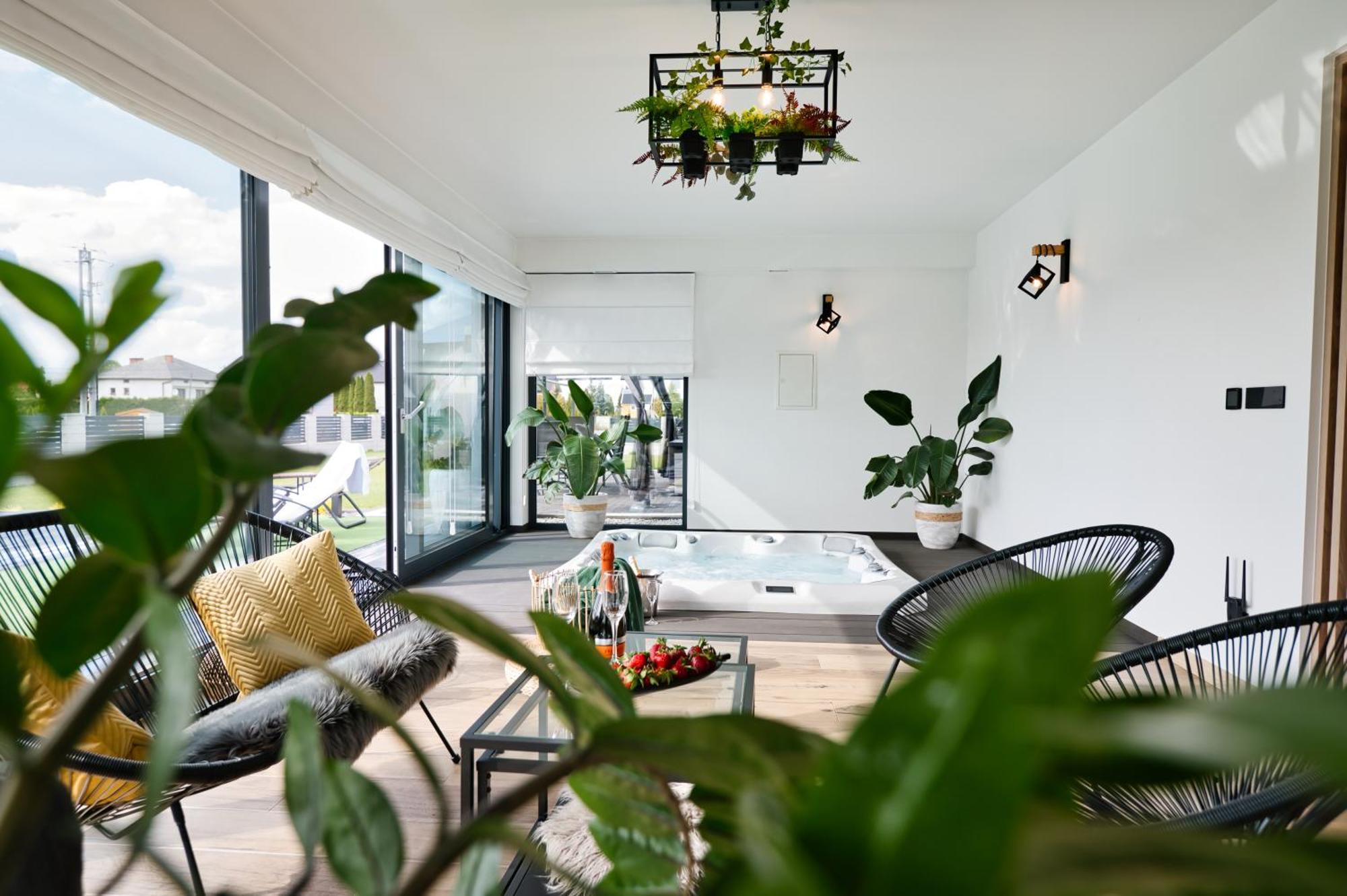 Dom Z Basenem I Jacuzzi Do 10 Osob Zator Willa Luxhouse Экстерьер фото