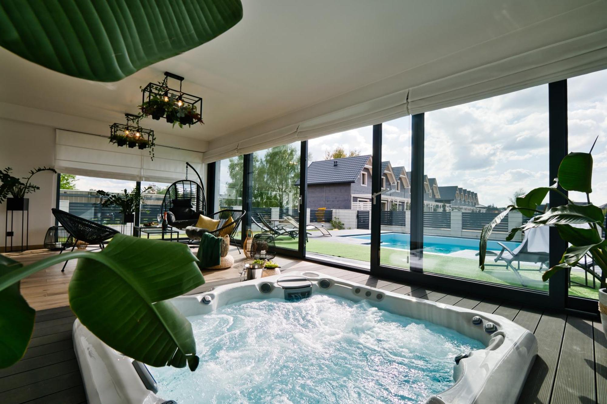 Dom Z Basenem I Jacuzzi Do 10 Osob Zator Willa Luxhouse Экстерьер фото