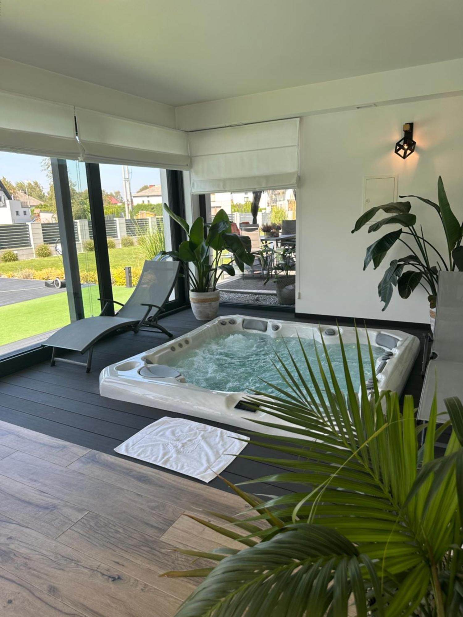 Dom Z Basenem I Jacuzzi Do 10 Osob Zator Willa Luxhouse Экстерьер фото