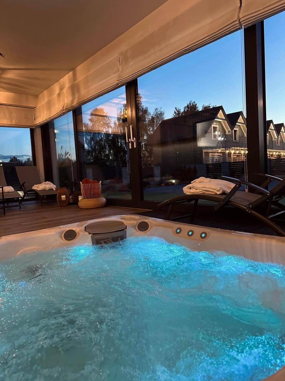 Dom Z Basenem I Jacuzzi Do 10 Osob Zator Willa Luxhouse Экстерьер фото